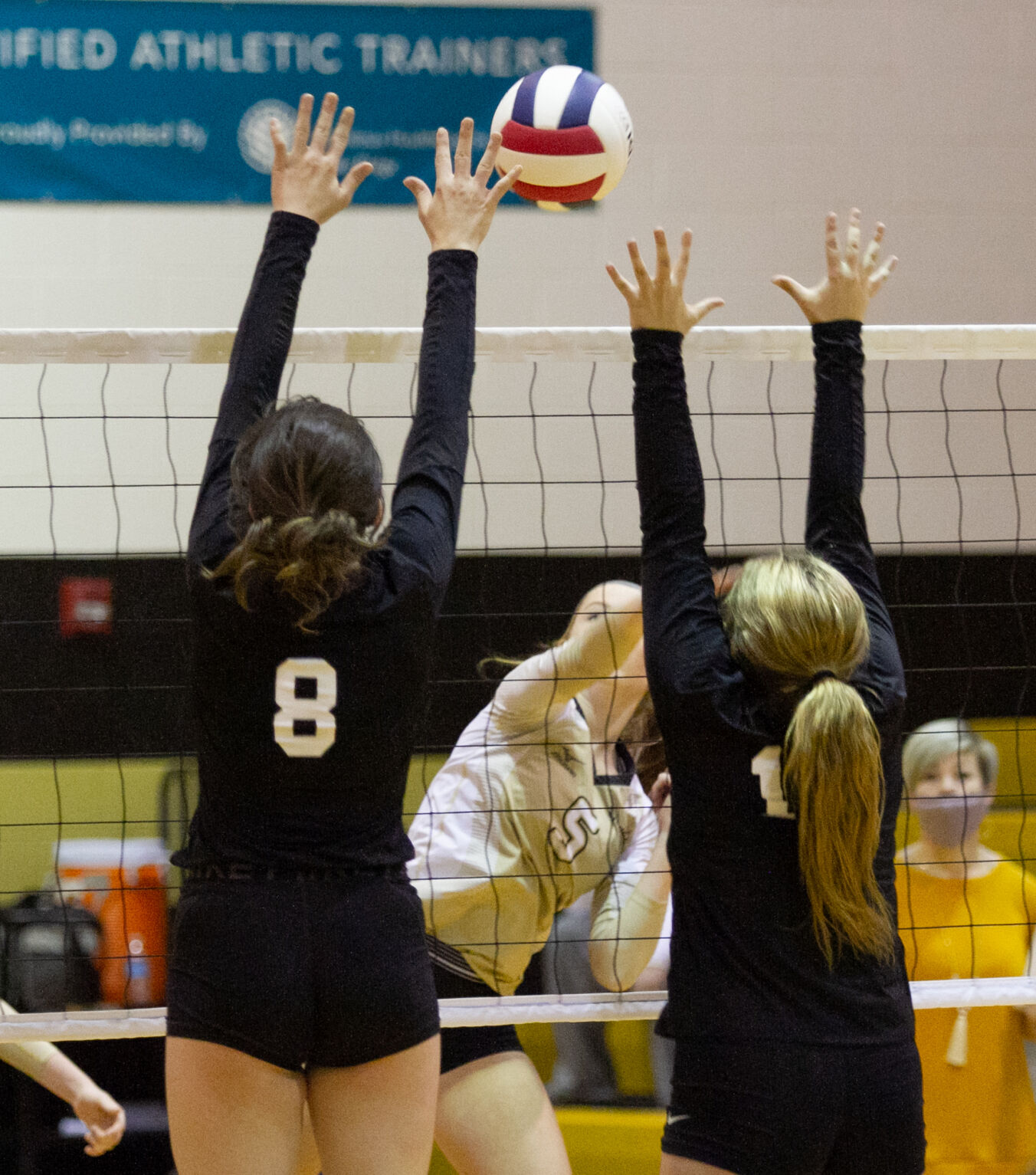 Draughn-Patton vball THU 3.JPG